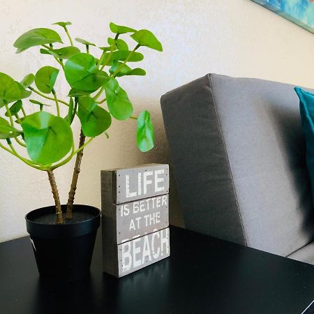 Hollywood Beach Apartments - Walk To The Beach 외부 사진
